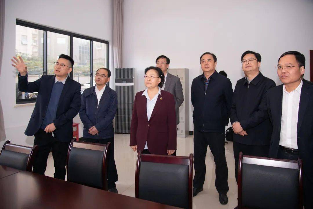 华海诚科：国海证券投资者于12月10日调研我司