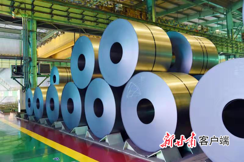 酒钢宏兴：钢铁行业是国民经济的重要支柱产业，对于全球以及中国经济来说都扮演着极其重要的角色，是现代社会工业化的基石，为众多行业提供了必需的基础材料