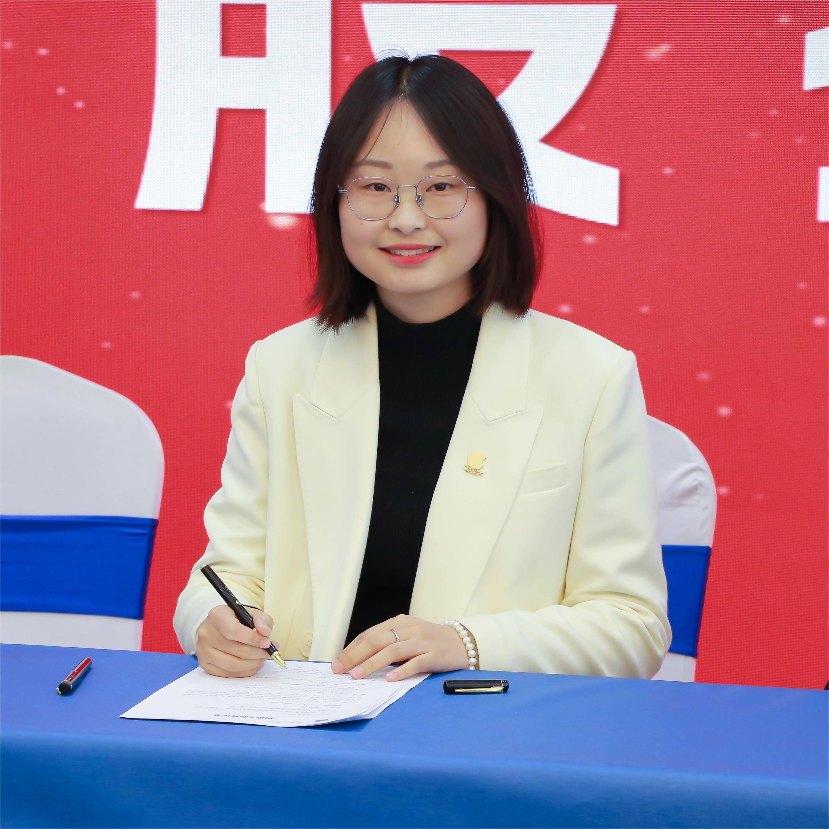 希荻微：公司部分原始股东入股时间较早且持股时间较长，近期根据自身资金需求减持了少量股份，不会导致公司控股股东和实际控制人发生变化，不会对公司治理结构及持续经营产生重大影响