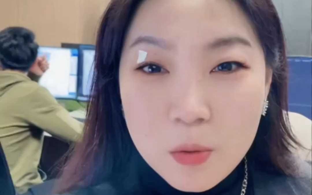 麦琳转让股权给李行亮