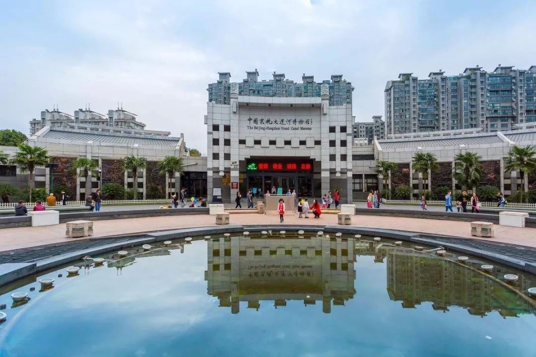 涨停雷达：零售+房地产+武汉国资入主预期 大连友谊触及涨停