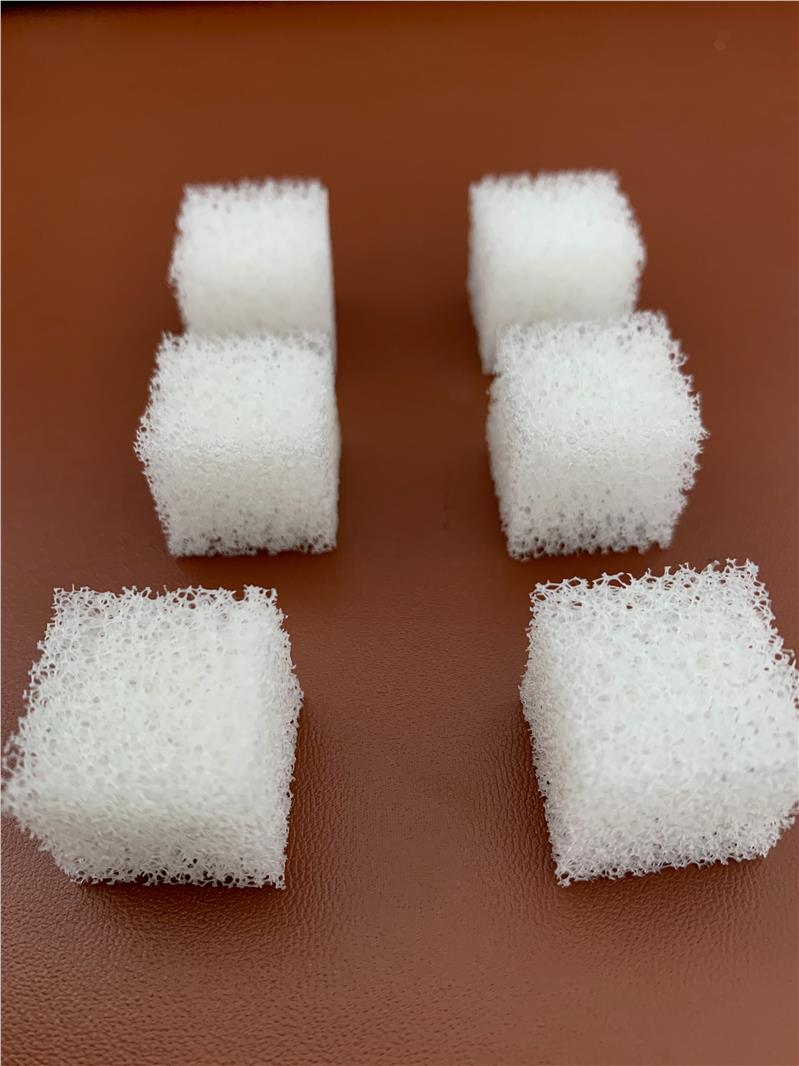 蓝帆医疗：全面加大新产品研发，比如公司与万华化学联合研发成功的一次性聚氨酯手套等新产品梯次推出市场