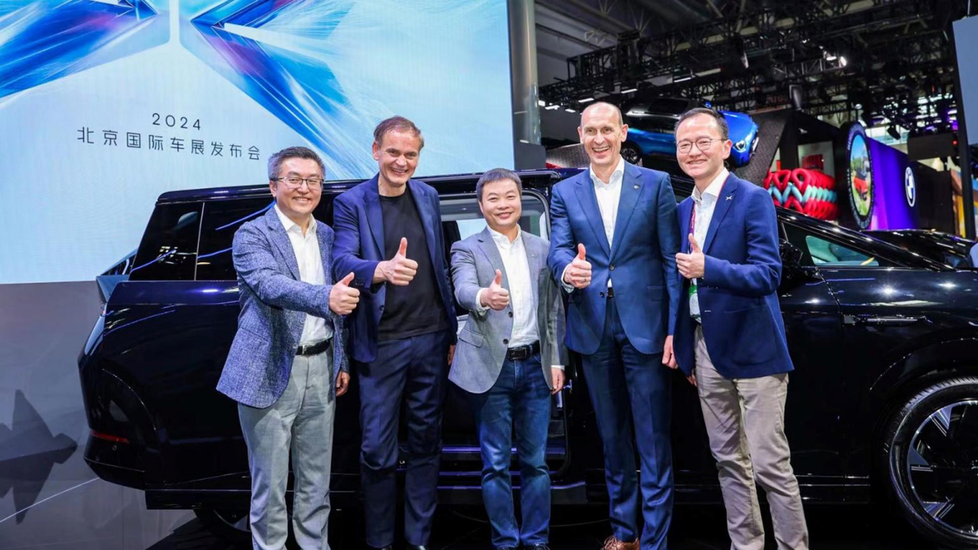 乘用车行业深度报告：政策刺激Q4行业高景气，关注智能化龙头华为系、小鹏