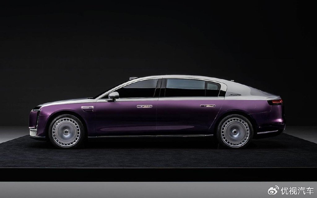 海优新材:公司推出的汽车天幕及后侧窗用的黑色PDCLC智能调光膜主要用途即尊界S800使用的汽车智能可调光隐私玻璃需使用的调光膜材料