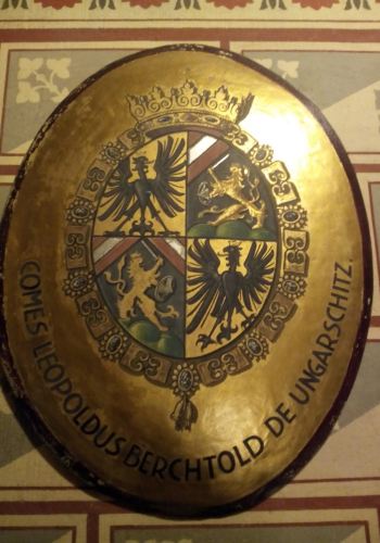 先惠技术：目前公司分别在德国、美国、匈牙利等地设立了海外子公司和工厂