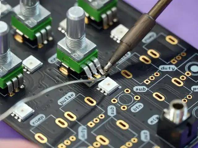 晶丰明源最新公告：拟购买易冲科技100%股权 构成重大资产重组