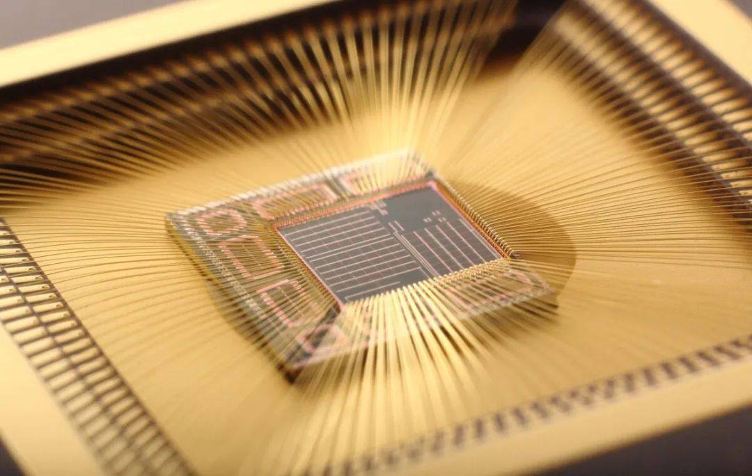 东芯股份：公司的对外投资企业砺算科技的G100芯片产品已经完成首次流片的晶圆加工并进入封装测试及产品验证阶段