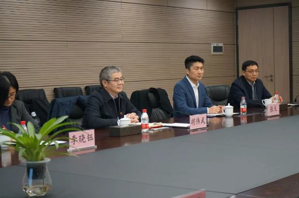 一博科技：公司与龙芯已建立合作关系