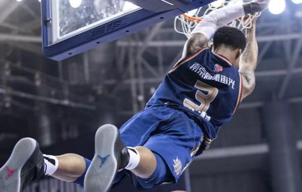 攻守双衡平涛浪 价值精粹觅真金