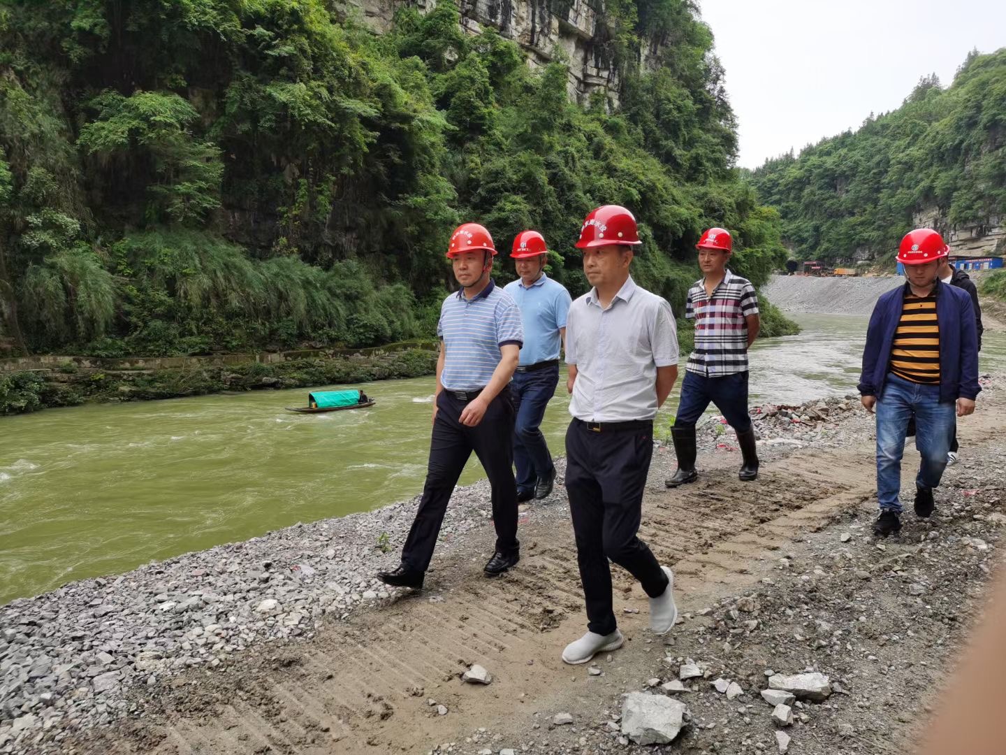 华纳药厂：11月7日召开业绩说明会，投资者参与