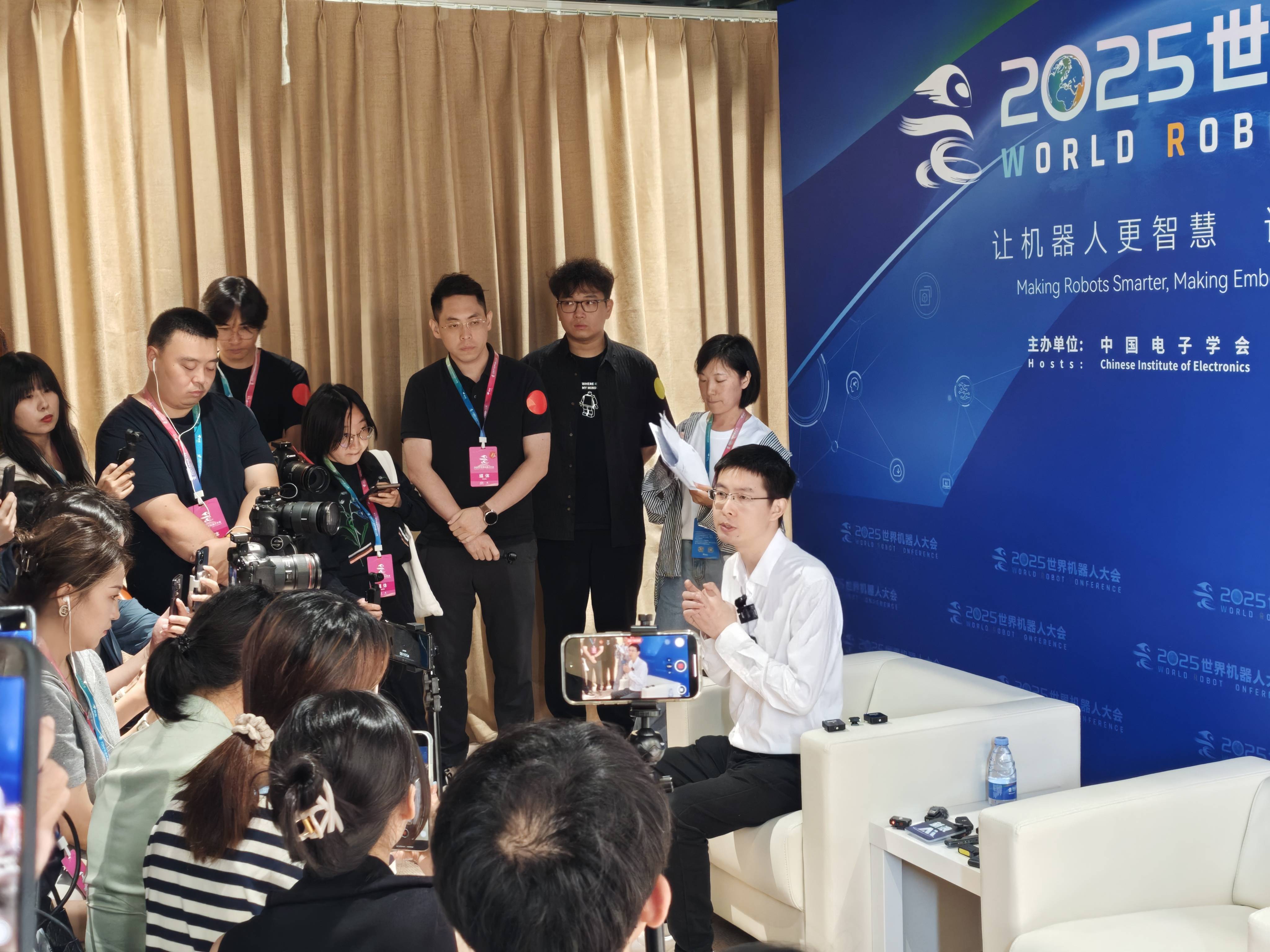 宇树科技机器人多楼层复合导航专利获授权