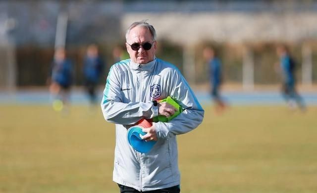 专访施正文：明年赤字率预计会维持在4%左右或略有提升│解读中央经济工作会议