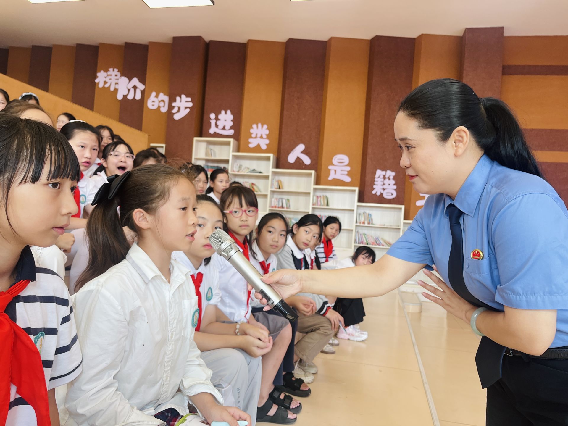 亚虹医药：陈宝华正式履职董事会秘书