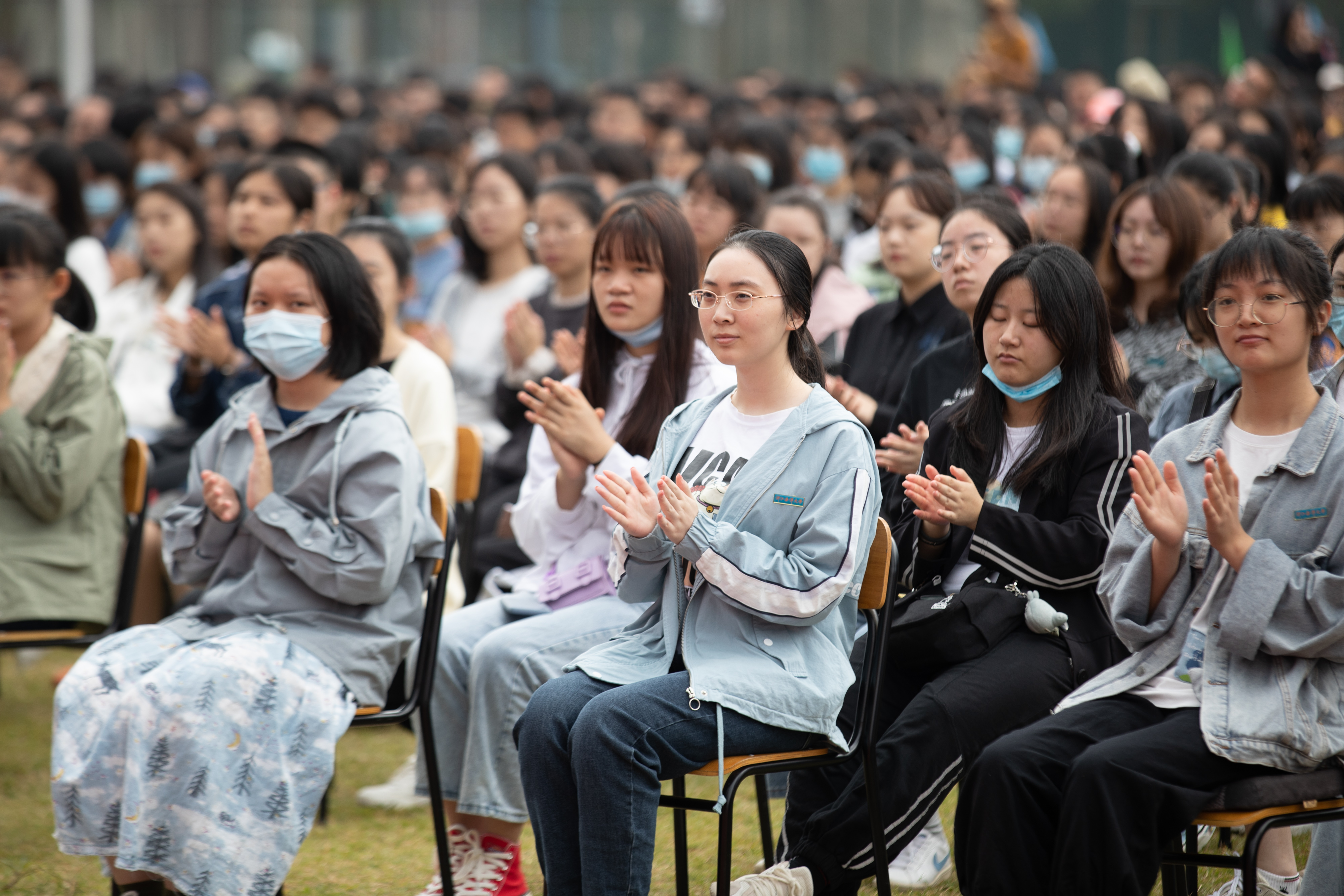 东芯股份：12月17日进行路演，民生加银基金、浙江云帆投资等多家机构参与