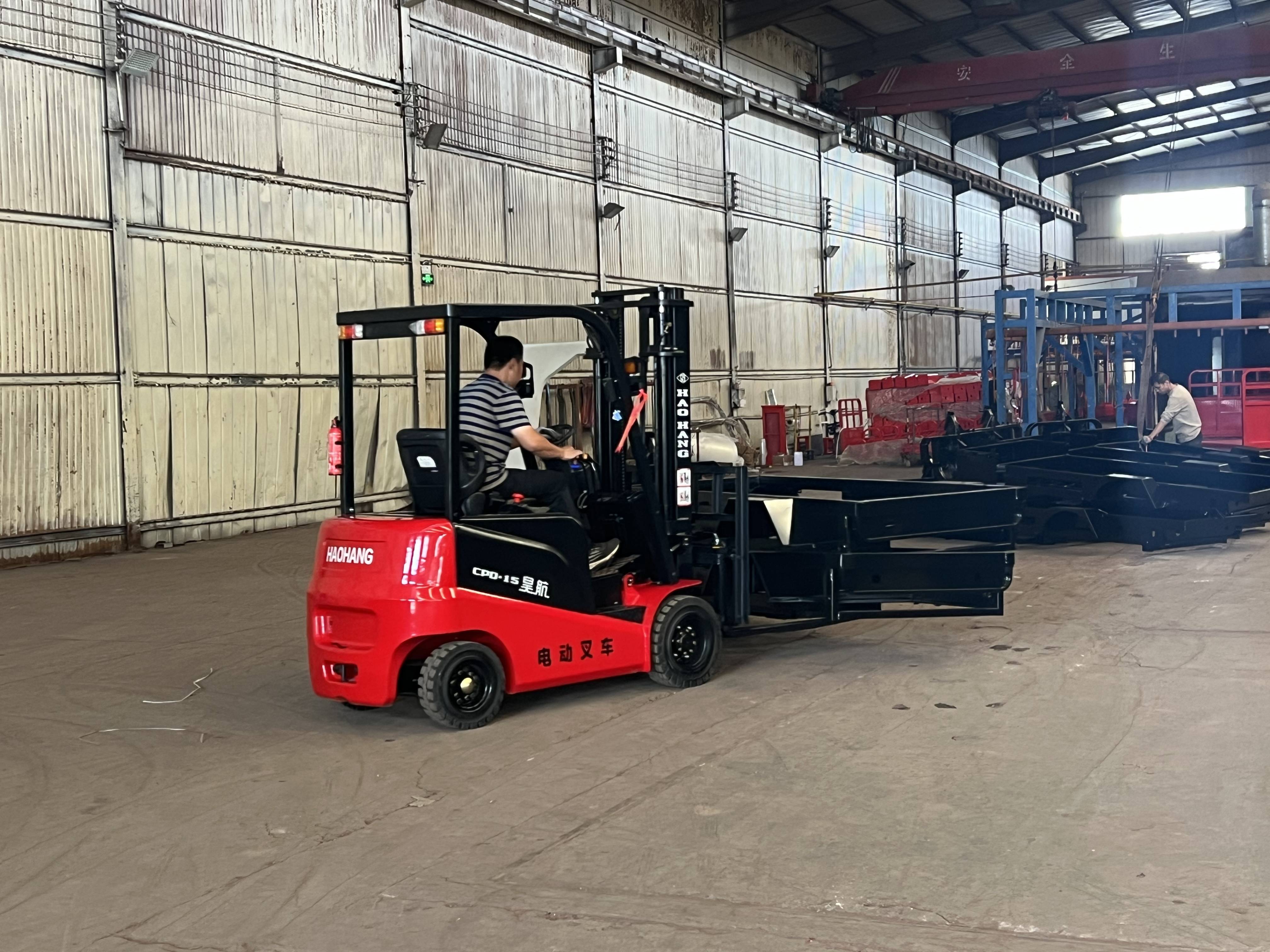 2025年中国电动叉车行业发展现状和趋势分析 电动叉车产销量不断提升【组图】