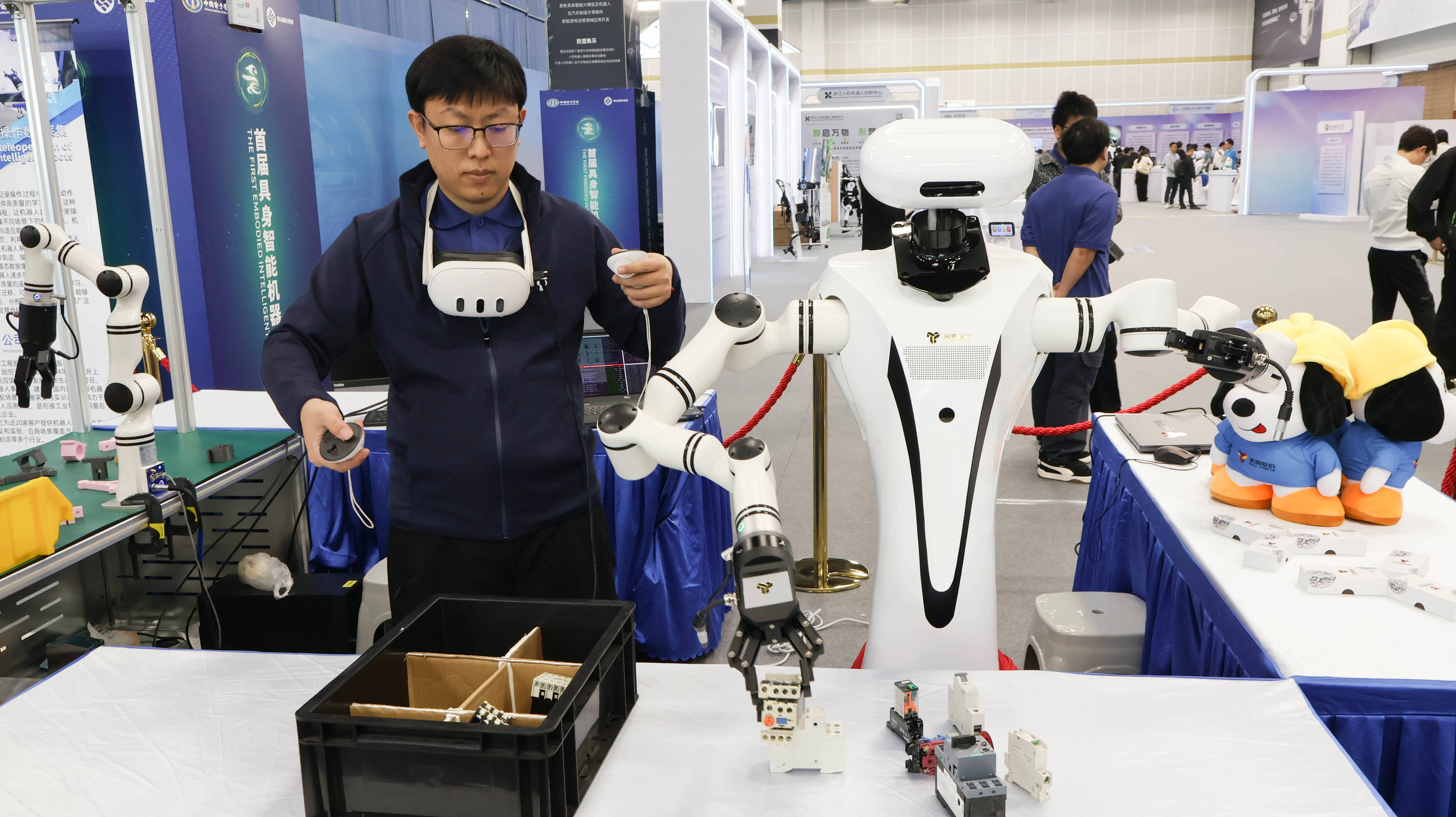 乐聚机器人等入股具身智能公司星源智机器人