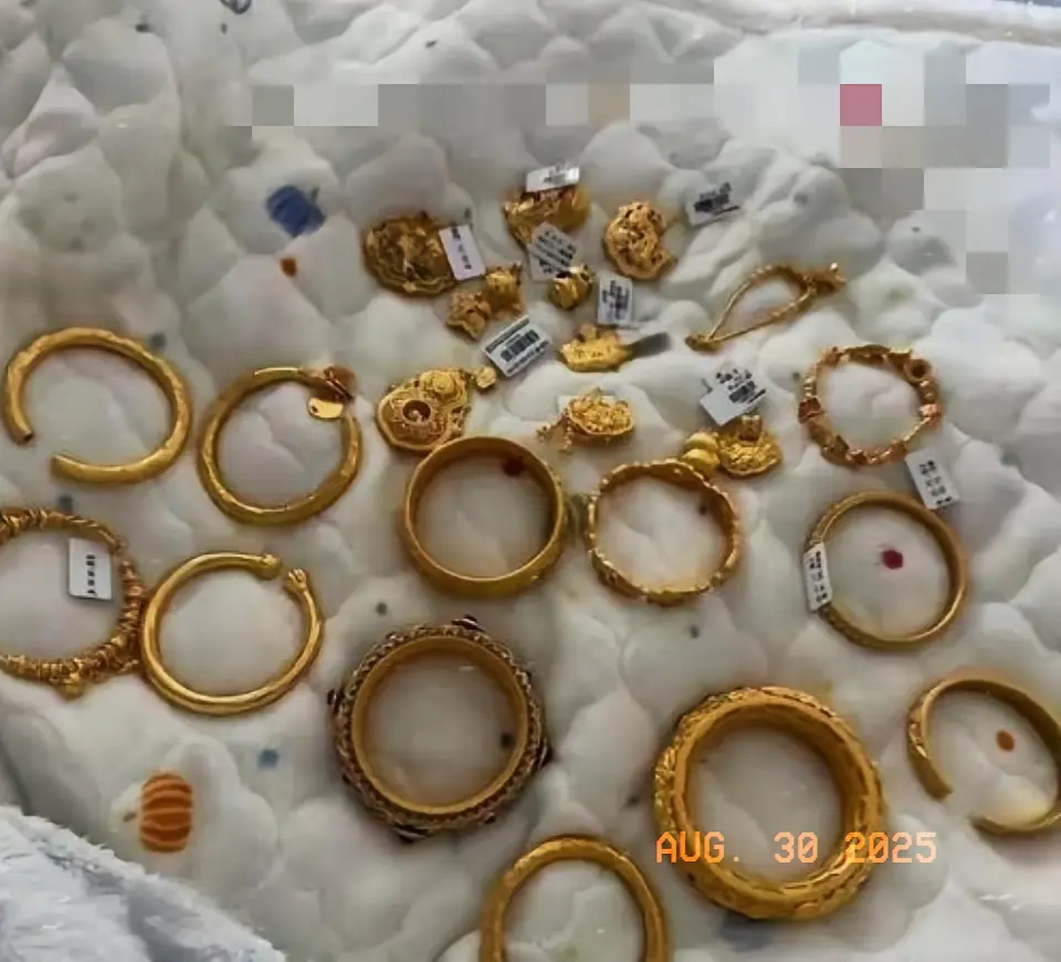 黄金白银价格“崩盘式”下跌;深圳罗湖区通报:“杰我睿”已启动兑付 | 金融早参