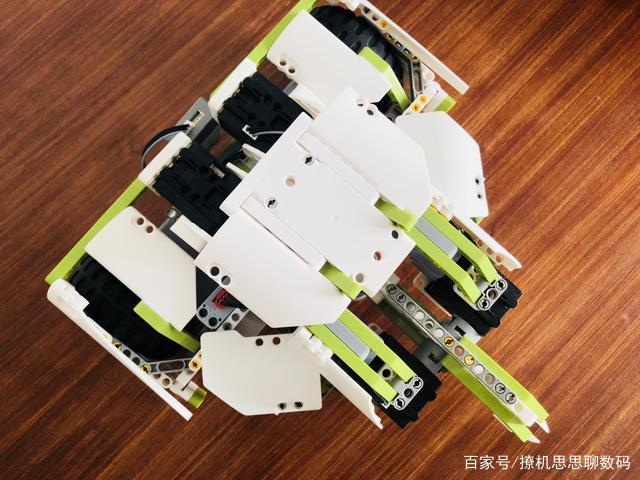 优必选申请公布机器人控制模型的训练相关专利