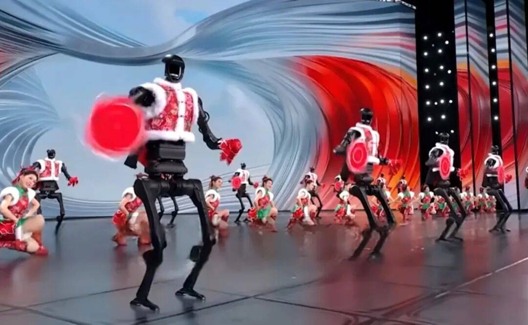 机械设备行业点评报告：从《秧BOT》到《武BOT》，人形机器人从哪些方面完成“超进化”？