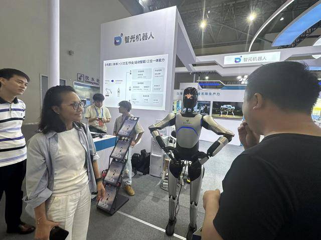 高端装备制造产业研究周报：德国总理参访宇树科技，智元机器人落子德国